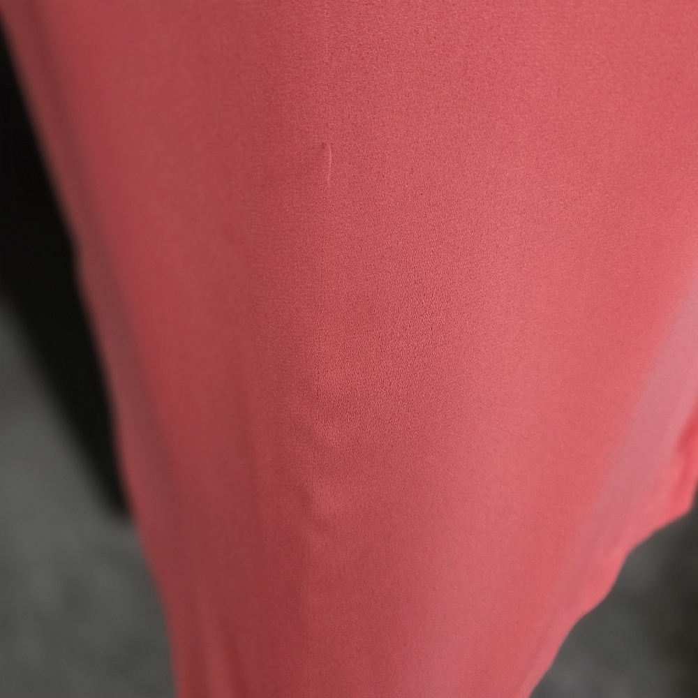 Aritzia Babaton Coral V Neck Tank Top Women’s Size Small Silky Blouse Casual - Picture 4 of 5